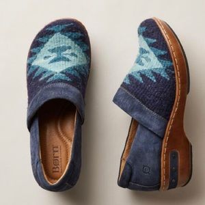 BORN
Bailie Shoes. Navy. Size 8